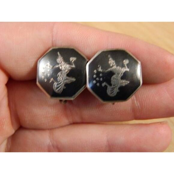 Vintage Siam Sterling Silver Screw Back Earrings Thailand Niello Dancer Earrings - Picture 6 of 7